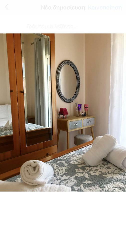 Elegant Apartment Near The Beach Néa Péramos Exterior foto